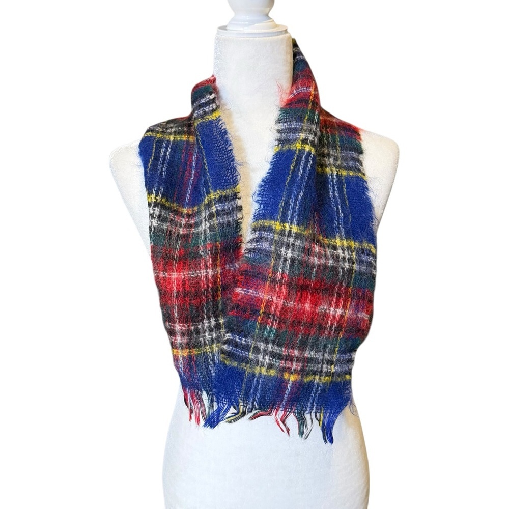 Handcrafted in Scotland Plaid Wool Scarf and Beret - Picture 8 of 11